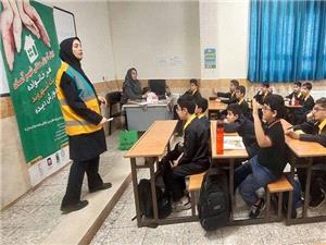 اجراي پويش «شهر آماده» در مدارس منطقه 2 همزمان با هفته پدافند غيرعامل