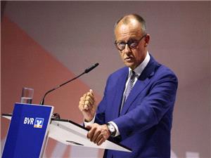 صدراعظم آلمان: نیازی به نجات دموکراسی اروپا توسط آمریکا نیست