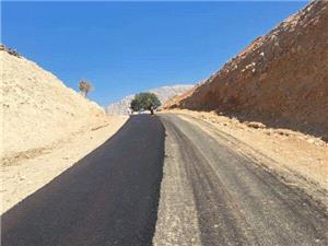 آغاز عمليات آسفالت راههاي روستايي 850 خانوار در ديشموک / پروژه 280 ميلياردريالي راهداري در فاز تکميل