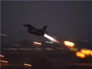 درگيري هاي جديد در سوريه/ جنگنده هاي آمريکايي ديرالزور را بمباران کردند