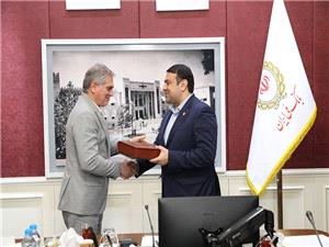 رئيس ستاد اجرايي انتقال منصوب شد/ تاکيد مديرعامل بانک ملي ايران بر استمرار خدمات بهينه به مشتريان و تکريم همکاران جديد