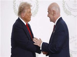 پس از ناامیدی از جایزه نوبل؛ فیفا جایزه صلح به ترامپ اهدا میکند