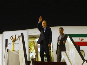 رئيس مجلس، پاکستان را به مقصد تهران ترک کرد