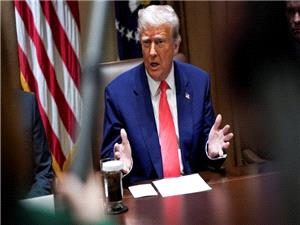 ترامپ: فرصت خوبی برای صلح روسیه و اوکراین ایجاد شده است/ رد حمله قریبالوقوع به ونزوئلا