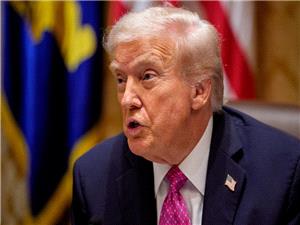 ترامب: الولایات المتحده تواصل العمل على التوصل إلى تسویه فی أوکرانیا لأسباب إنسانیه