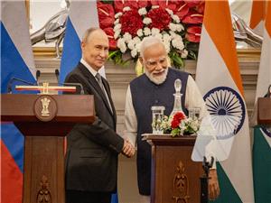"إندیان إکسبریس": زیاره بوتین إلى الهند أثارت قلق الغرب