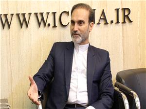 با دستمال کثيف نميتوان شيشه کدر را پاک کرد