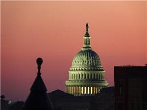 سیناتور أمریکی: هیغسیث لم یتمکن من تقدیم إجابه واضحه عن خطط البیت الأبیض فی فنزویلا