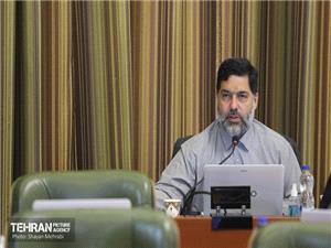 برخي اعضاي شورا با قيل و قال بسيار تذکر اشتباه ميدهند بعد هم در خفا عذرخواهي ميکنند