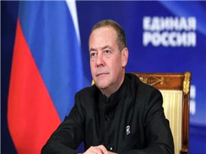 مدفیدیف: فکره واشنطن لإنشاء "مجموعه الخمسه" بمثابه صفعه لأوروبا