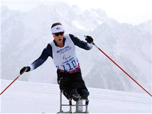 الاتحاد الدولی للتزلج یسمح للریاضیین البارالمبیین الروس بالمنافسه تحت علم ونشید بلادهم