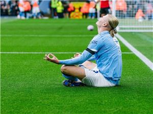 بسبب محمد صلاح.. هالاند یسخر من کاراغر (فیدیو)