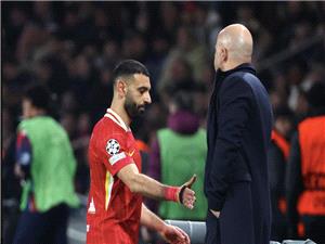 بعد دقائق من قرار سلوت.. القناه الریاضیه السعودیه تعلن موعد وصول محمد صلاح إلى جده