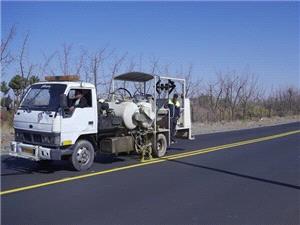 انجام بيش از 1500 کيلومتر خط کشي در محورهاي خراسان جنوبي