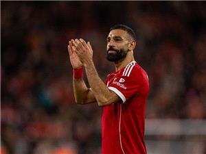 صلاح یتجنب تصعید الأزمه مع لیفربول بتعلیق ساخر (فیدیو)