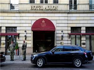 Zelensky says will seek US support to freeze front line at Berlin talks