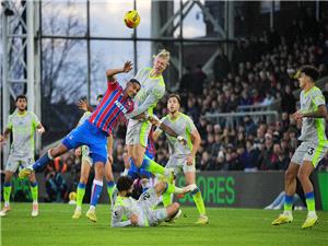 مانشستر سیتی یواصل مطارده أرسنال فی الدوری الإنجلیزی بفوز عریض على کریستال بالاس
