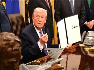 تحدیات قانونیه أمام مساعی ترامب لمساعده شرکات الذکاء الاصطناعی