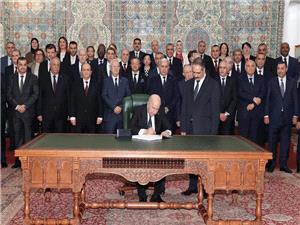 تبون یوقع على أکبر موازنه بتاریخ الجزائر لعام 2026