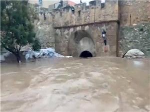 المغرب.. مصرع 14 شخصا جراء سیول وفیضانات استثنائیه ضربت مدینه آسفی غربی المملکه (فیدیوهات)