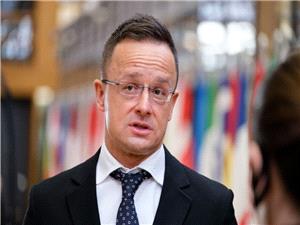 سیارتو: الاتحاد الأوروبی یستعد للحرب مع روسیا ویرید بناء مصانع عسکریه فی أوکرانیا