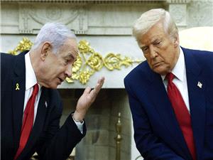 مذنب "3I/ATLAS".. هل ترامب ونتنیاهو على علم بالکائنات الفضائیه؟