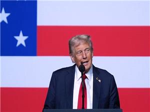 "هناک أشیاء سیئه تحدث".. ترامب یحذر الیهود