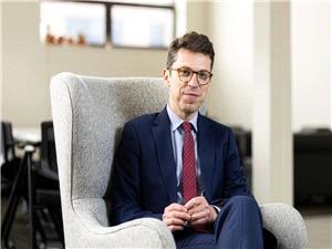 مقتل أستاذ طاقه نوویه أمریکی قرب بوسطن بطلق ناری