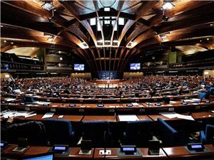 مسؤول کبیر یقع فی الفخ ویفضح أطماع أوروبا تجاه روسیا