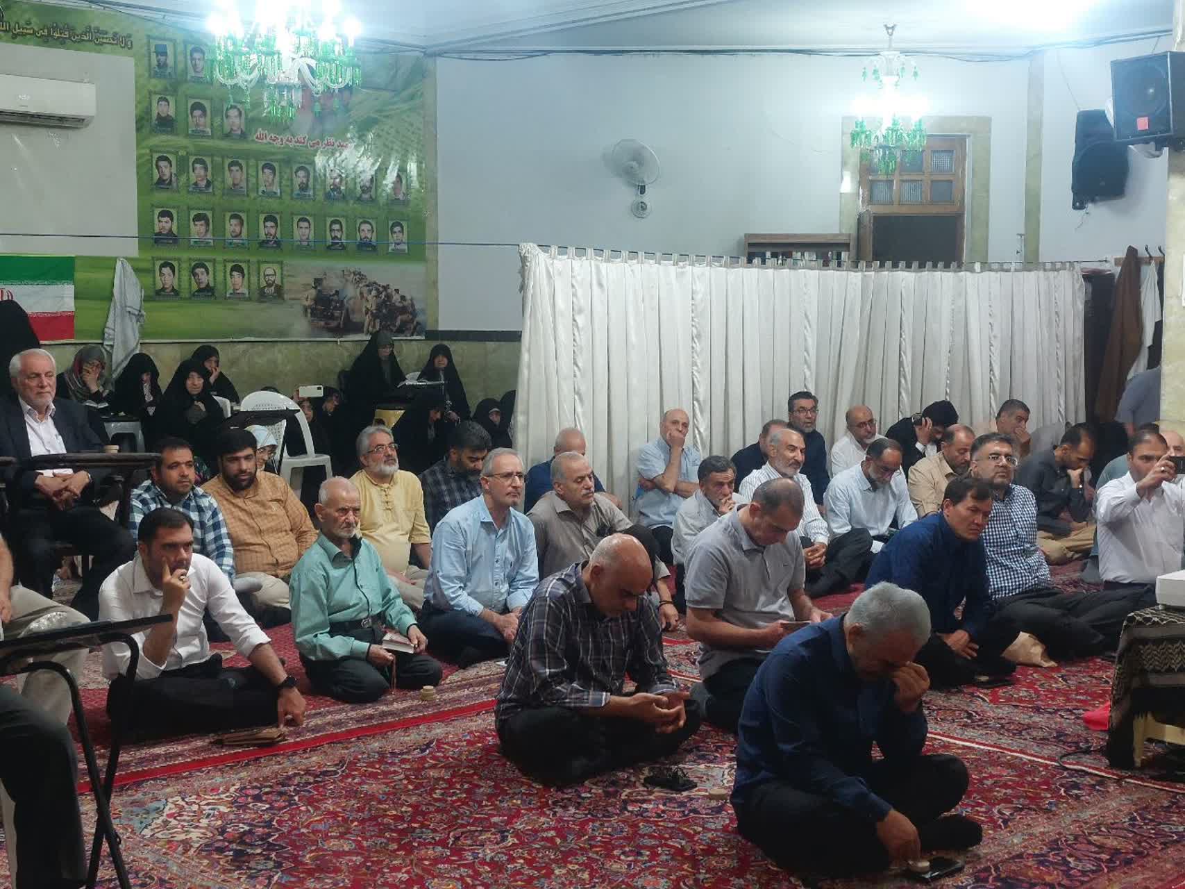 يادواره شهداي محله حکمت شميرانات در مسجد صاحب الامر(عج) برگزار شد + تصاوير
