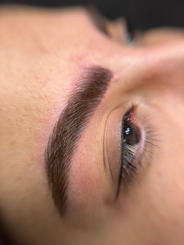 هیراستروک و فیبروز ابرو در بهترین مرکز تاتو تهران