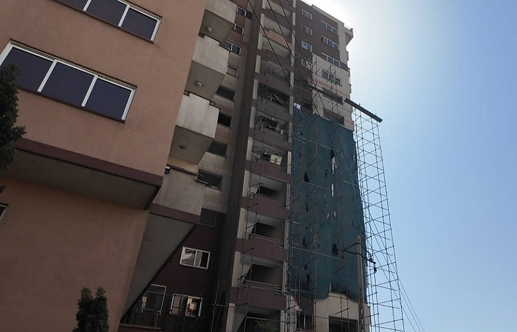 اجراي عمليات مقاوم‌سازي و نوسازي ساختمان‌هاي آسيب‌ديده جنگ در منطقه 2