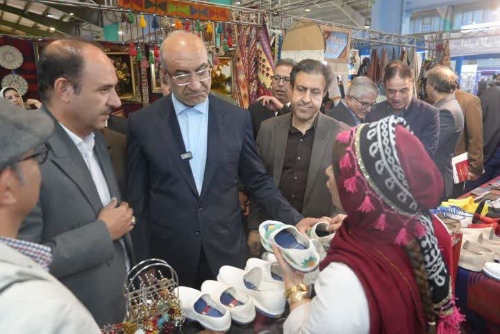 روز پربازديد غرفه صنايع‌دستي کرمانشاه در اولين نمايشگاه توانمندي‌هاي صادراتي استان