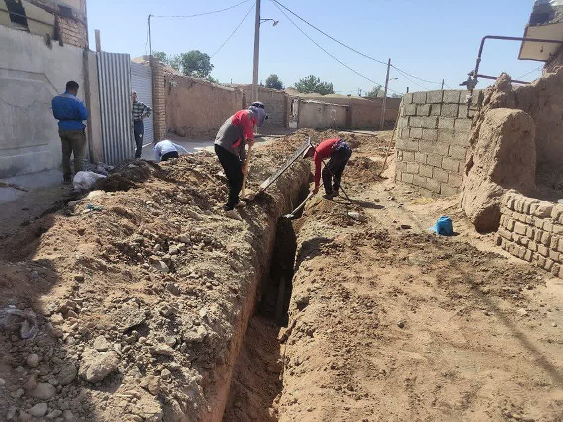 نوسازي شبکه آبرساني روستاي آهنگران نــيــشــابــور