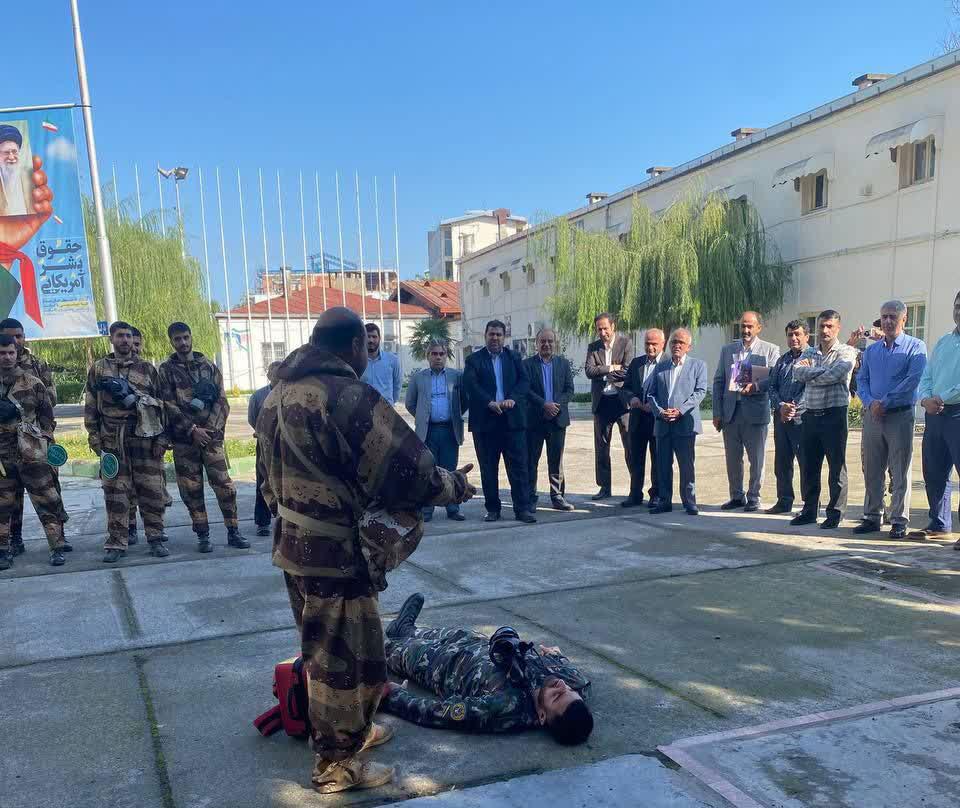 مانور آموزش اطفاي حريق و مقابله با گازهاي شيميايي در دانشگاه مازندران برگزار شد