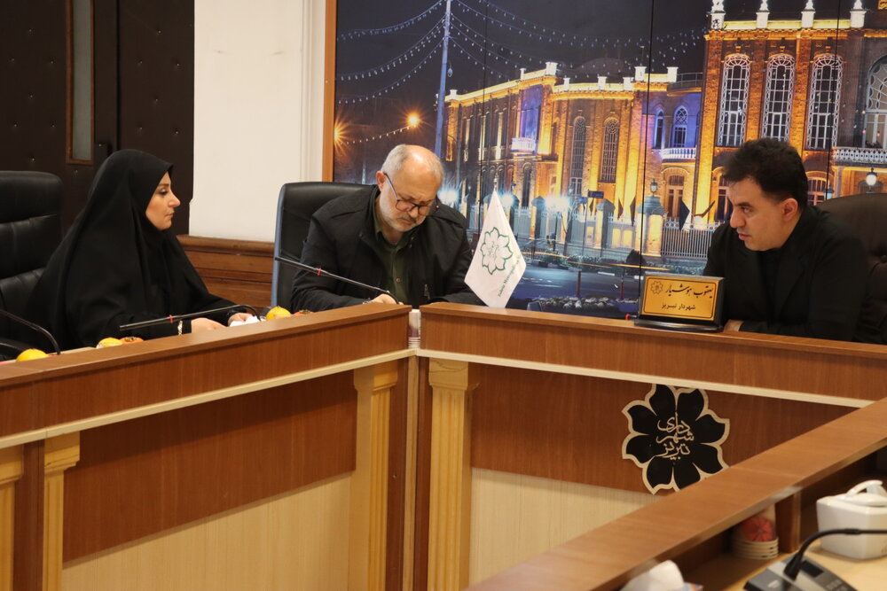 تأکيد بر توسعه همکاري‌ها در حوزه انرژي خورشيدي و هوشمندسازي شهري