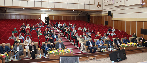 نشست هيات رئيسه دانشگاه با والدين نودانشجويان مقطع کارشناسي 1404 برگزار شد