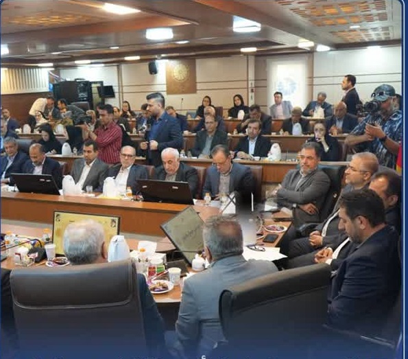 تأکيد بر تشکيل بورس خرما و نقش تسهيل‌گر دولت در توسعه صادرات