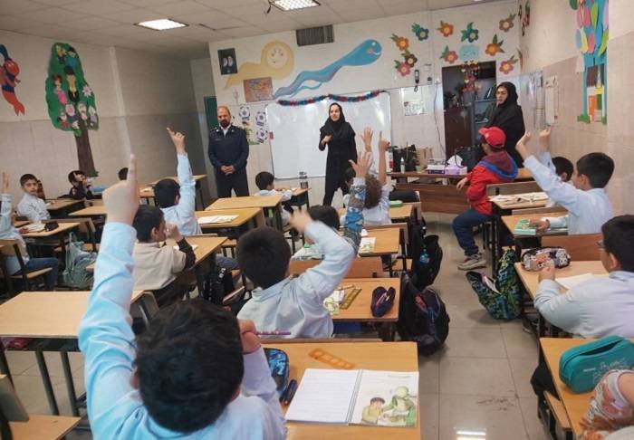 آموزش 17 هزار نفر ساعت فرهنگ ترافيک به کودکان منطقه 2