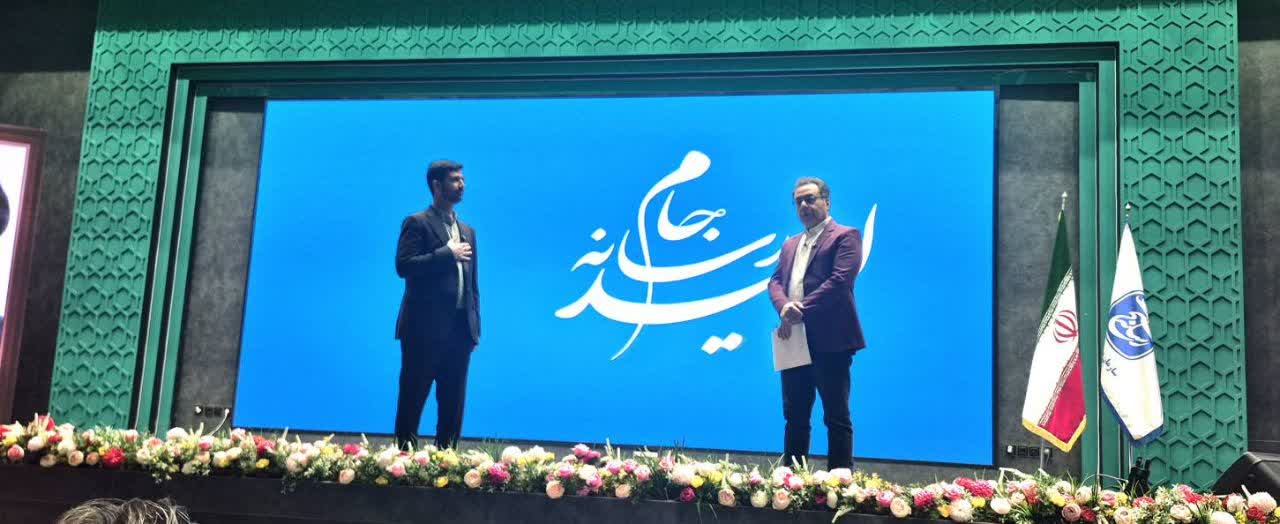 رقابت داغ رسانه‌هاي کشور براي روايت اميد و پيشرفت