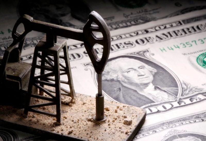قیمت نفت برای سومین جلسه متوالی کاهش یافت