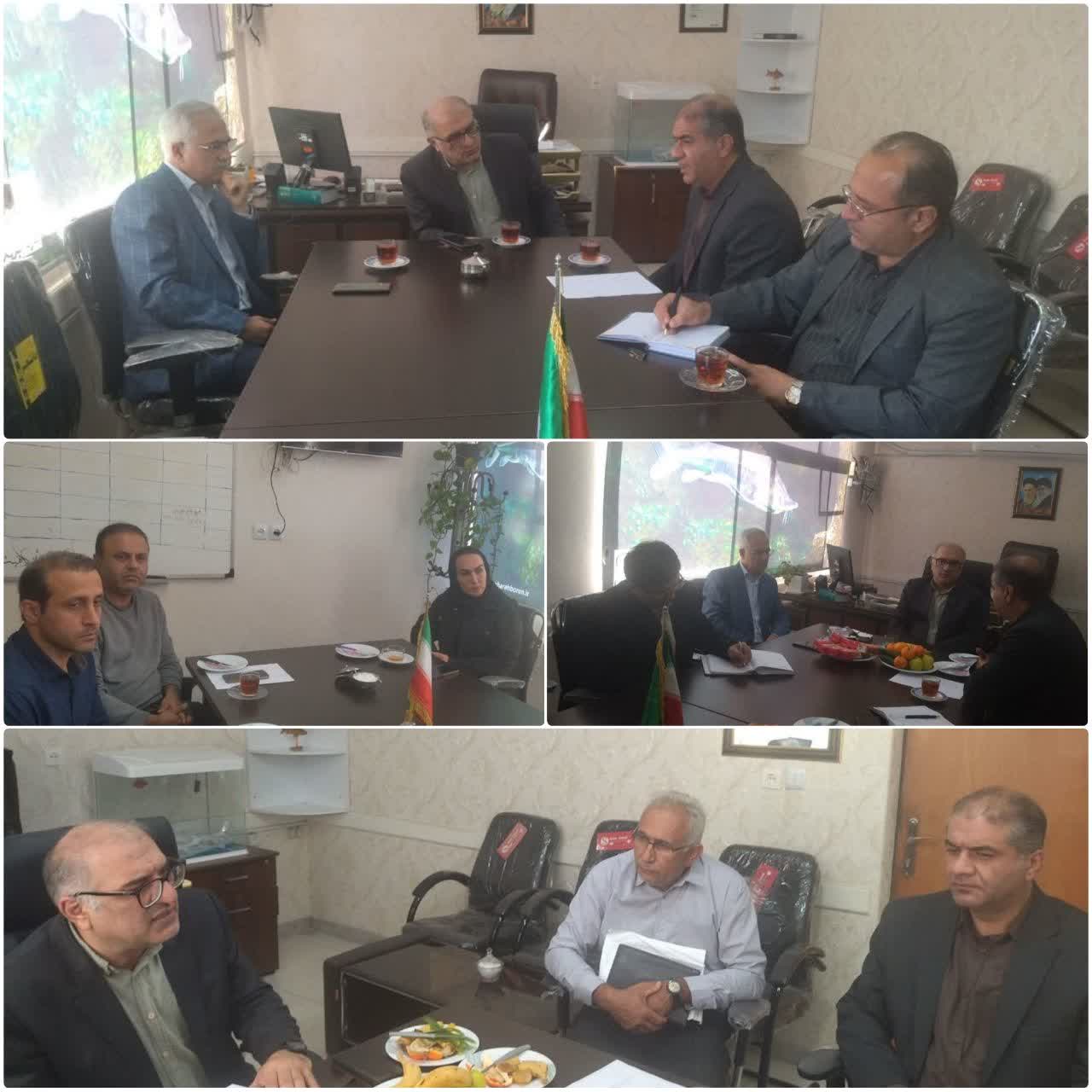 بررسي برنامه‌هاي شيلاتي مازندران با حضور مديرکل در شيلات شهرستان ساري