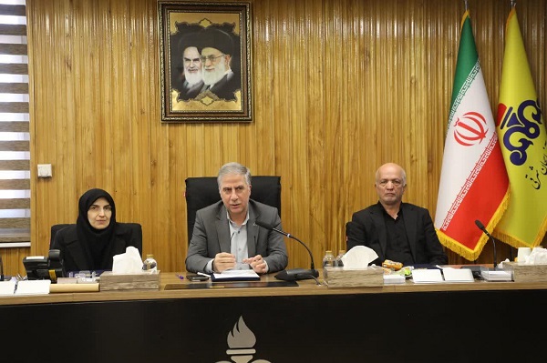 امضاي تفاهم‌نامه سه‌جانبه براي اجراي لوله‌کشي گاز منازل مددجويان در آذربايجان شرقي