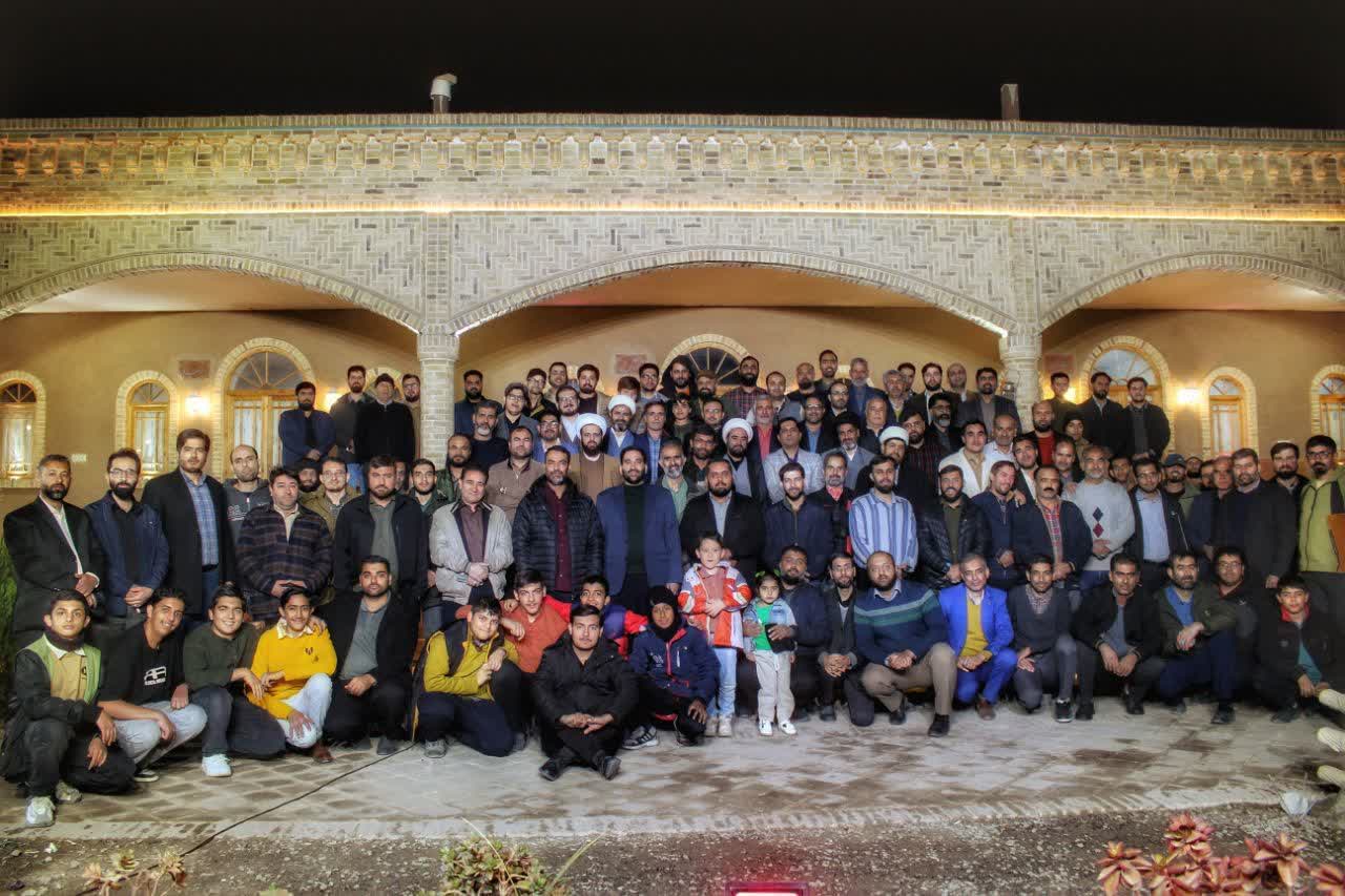 برگزاري نشست صميمي جهادگران عرصه تبيين و روشنگري مسجد اميرالمومنين(ع) نيشابور