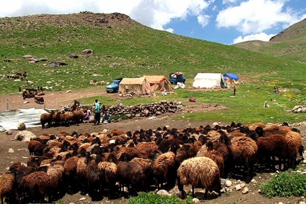 عشاير از استقرار در حاشيه رودخانه‌ها، مسيل‌ها و نقاط مستعد وقوع سيلاب خودداري کنند