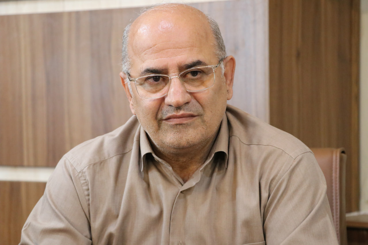 براي تنظيم سرفصل‌ها و محتواي درسي، به همکاري صاحبان مشاغل و کارفرمايان نياز داريم