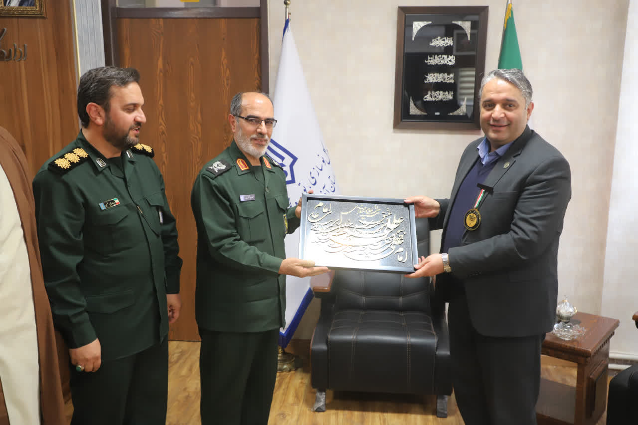 مهرتبريز- سردار عباسقلي‌زاده: اداره کل نوسازي مدارس استان، الگوي مديريت و تلاش جهادي است