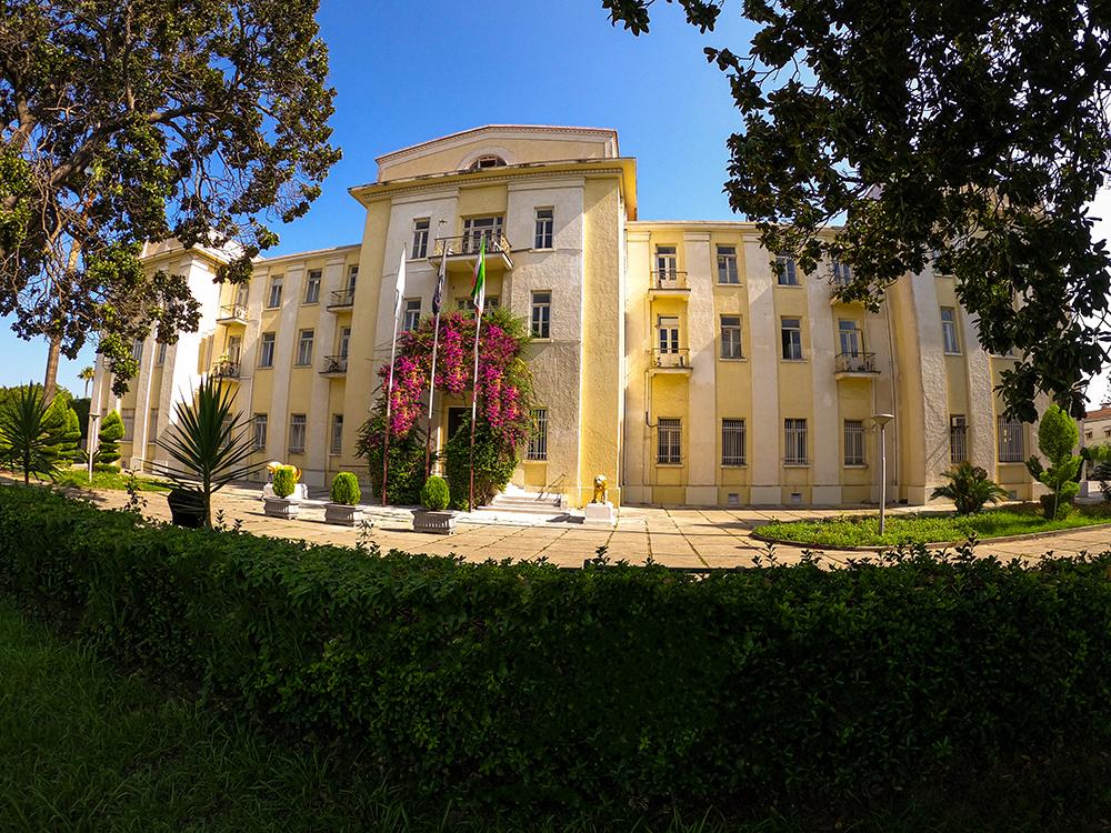 تاريخچه بناي تاريخي سازمان مرکزي دانشگاه مازندران