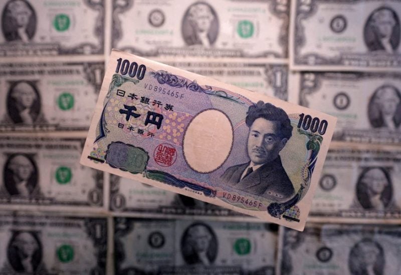 ارزش ین افزایش می‌یابد و دلار برای یک ماه حیاتی آماده می‌شود