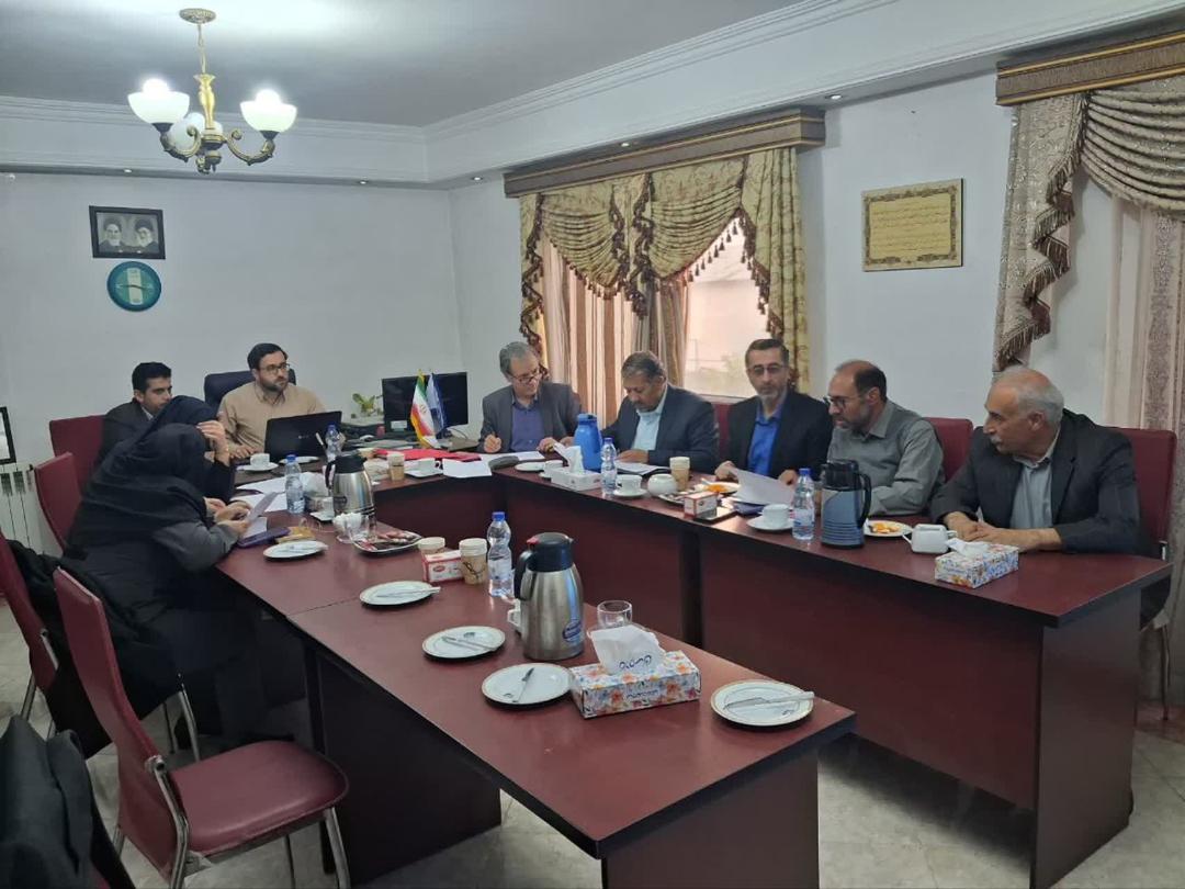 نشست جمع‌بندي ارزيابي جامع مراکز آموزش فني و حرفه‌اي مازندران درمرکزهتلداري و گردشگري ساري با حضور تيم ارزياب سازمان آموزش فني و حرفه اي کشور